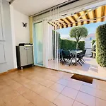 Résidence Clair De Avec Piscine Hébergement de vacances *
